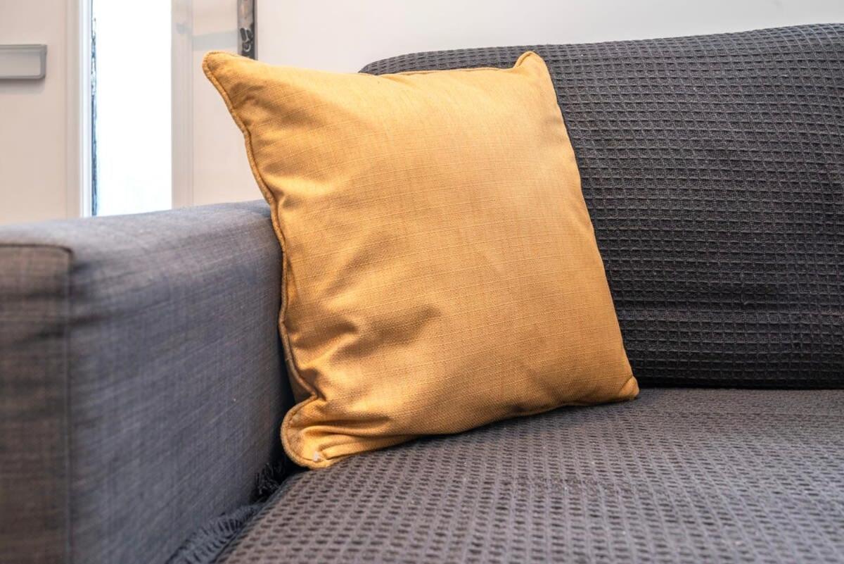 Cozy Single Level Flat With Parking Lägenhet Enfield Exteriör bild